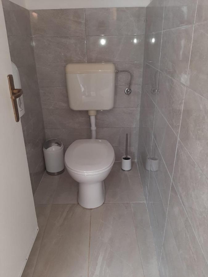סלינה Apartmani Paron Sime מראה חיצוני תמונה